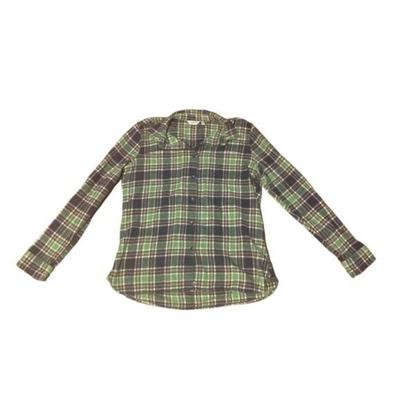 Woolrich Tops - Woolrich Flannel Shirt Button Down Long Sleeve Green Plaid Size Medium Petite